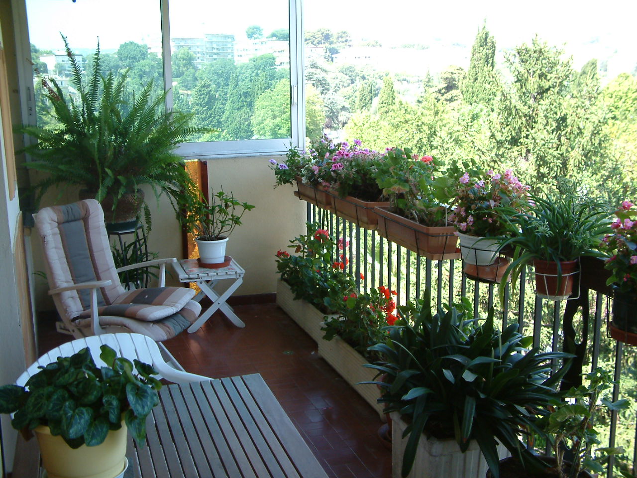Terrasse côté cuisine